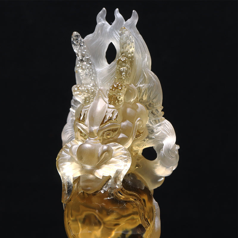 【一点物】【動画】天然シトリン＜ブラジル産＞　龍　彫り物　約31.4×37.8×87.5mm(本体)　台座付き　証明書付　 [co-g2905]