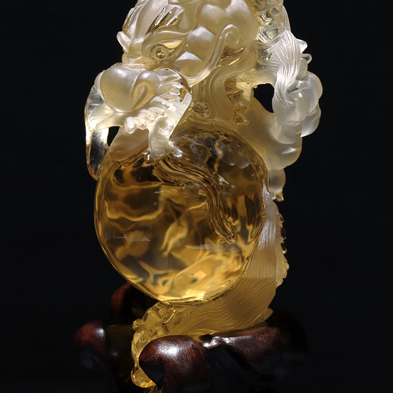 【一点物】【動画】天然シトリン＜ブラジル産＞　龍　彫り物　約31.4×37.8×87.5mm(本体)　台座付き　証明書付　 [co-g2905]