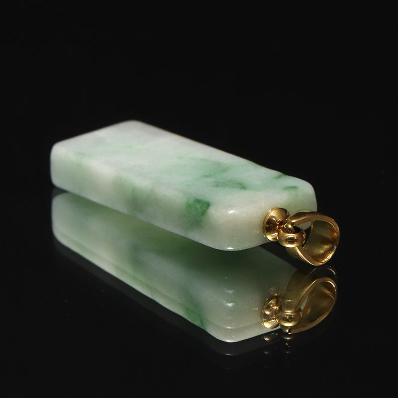 【対象商品10点以上ご購入で30％OFF/決済時に自動割引】【現品限り】【日本銘石】ペンダントトップ　糸魚川翡翠＜新潟県糸魚川市産＞　AAAランク　約16～21mm×約20～25mm　ステンレス製　日本製　ランダム発送 [co-g0647]