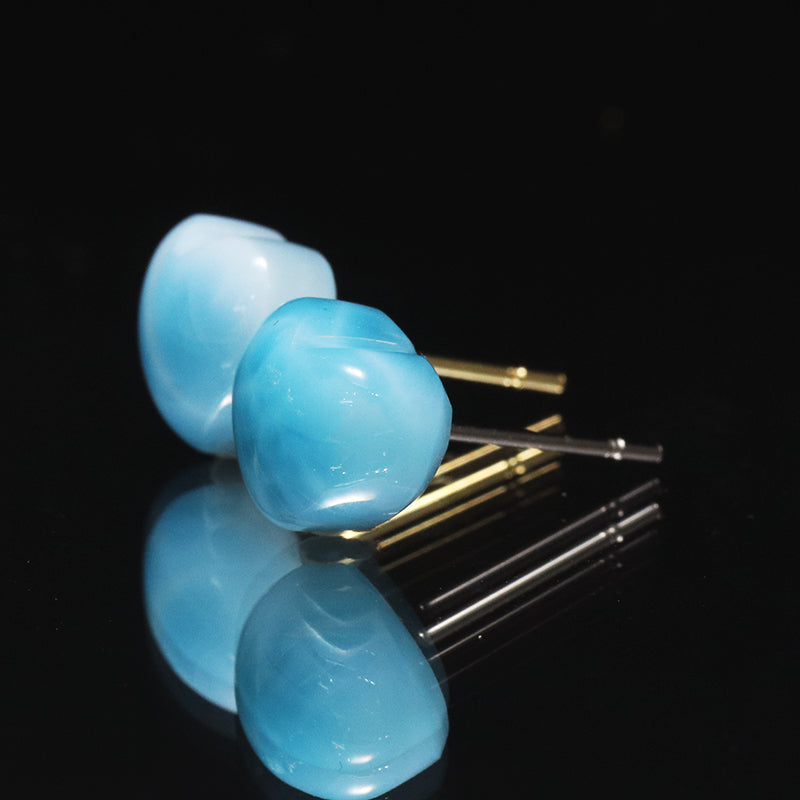 ピアス　ラリマー＜ドミニカ産＞　ハート型　　約8～10mm×約7～9mm　ステンレス製　　 [co-g1755]