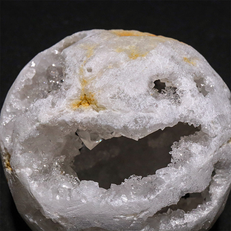 水晶ジオード＜モロッコ産＞　丸玉　原石　　約4.9～8.3cm　ランダム発送 [co-g3274]