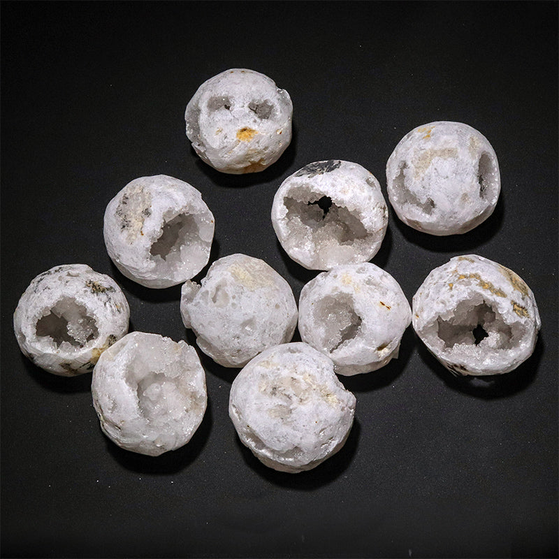 水晶ジオード＜モロッコ産＞　丸玉　原石　　約4.9～8.3cm　ランダム発送 [co-g3274]