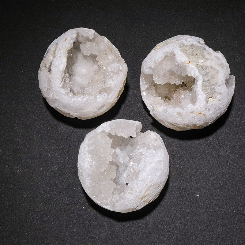 水晶ジオード＜モロッコ産＞　丸玉　原石　　約4.9～8.3cm　ランダム発送 [co-g3274]